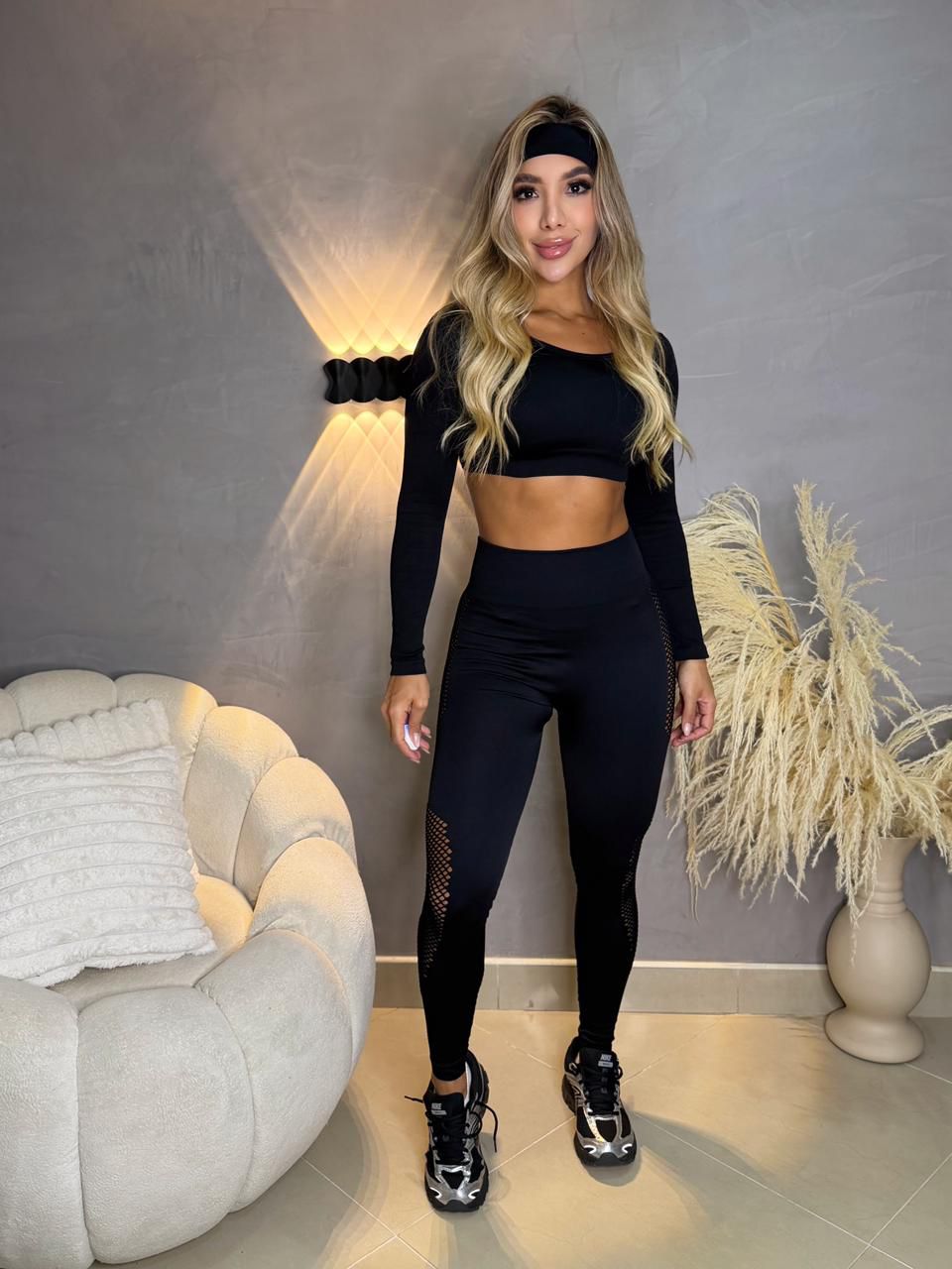 🖤 Set Deportivo Top + Leggins FEMMEFIT